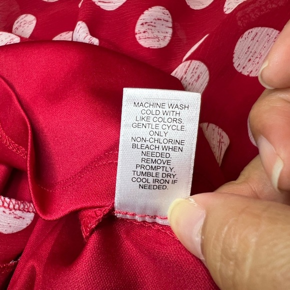 Red Polka Dot Button-Up Dress w Pockets - Picture 11 of 14